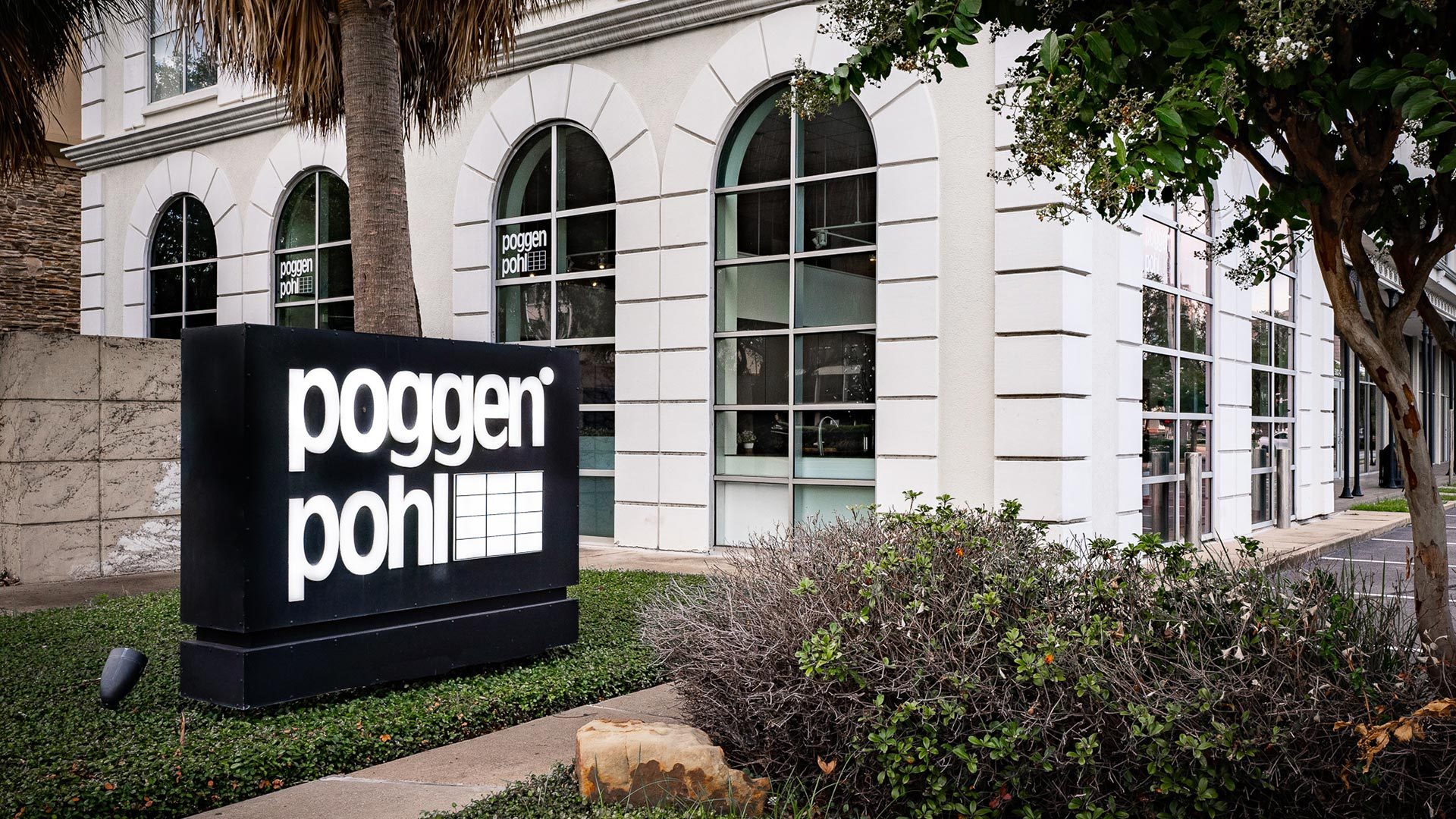 Poggenpohl Kitchen Design Studio